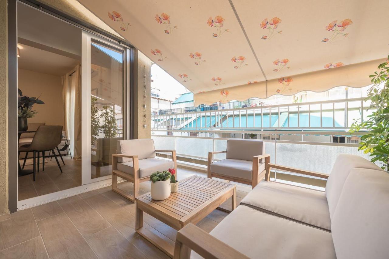 Beautiful & Renovated Aprtm In Piraeus Apartment Exterior photo