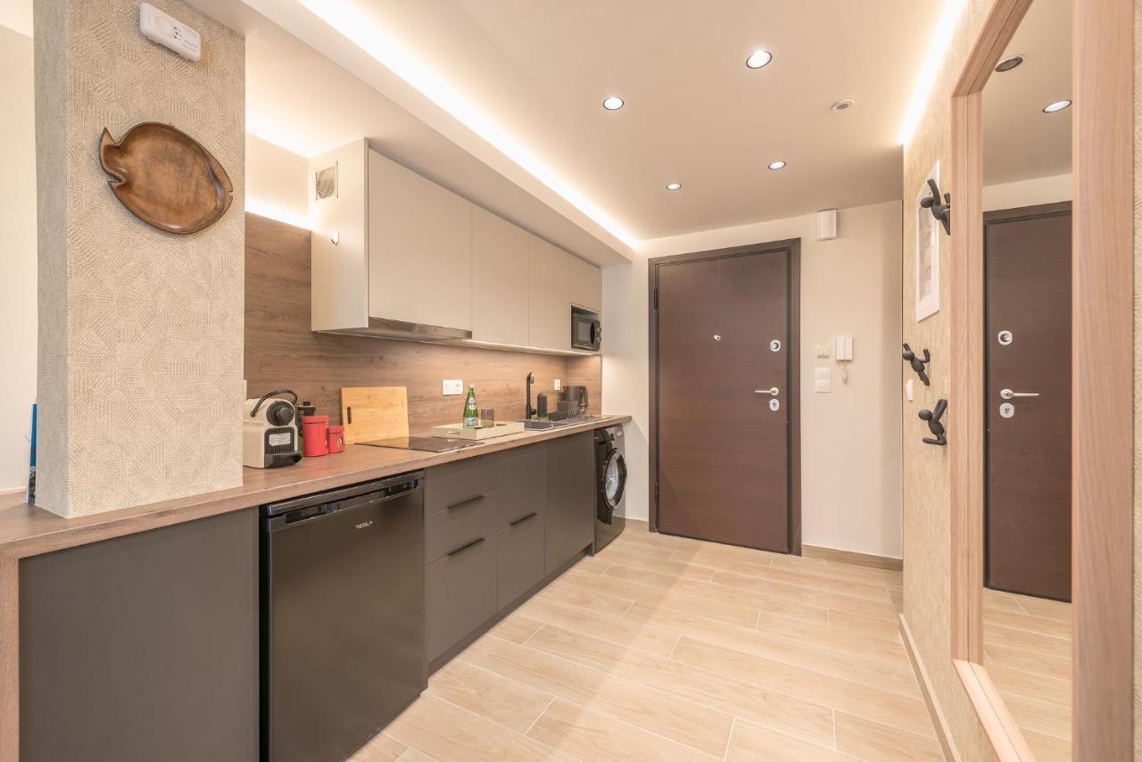 Beautiful & Renovated Aprtm In Piraeus Apartment Exterior photo