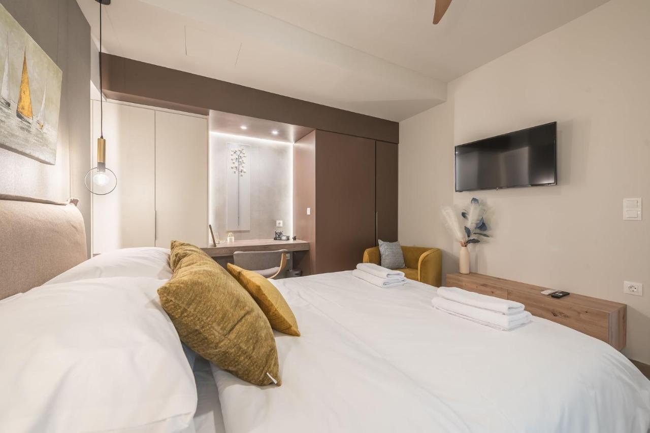 Beautiful & Renovated Aprtm In Piraeus Apartment Exterior photo