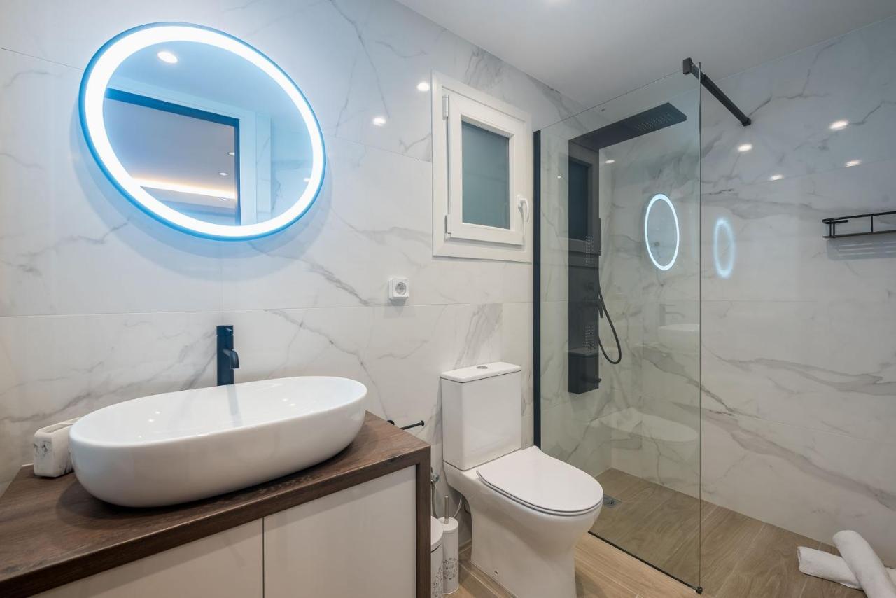 Beautiful & Renovated Aprtm In Piraeus Apartment Exterior photo