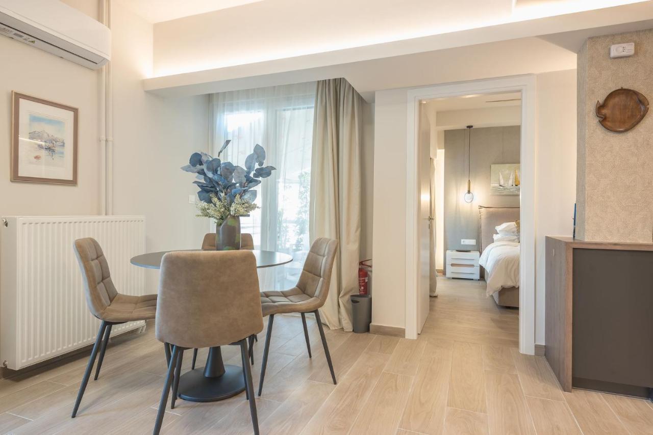 Beautiful & Renovated Aprtm In Piraeus Apartment Exterior photo